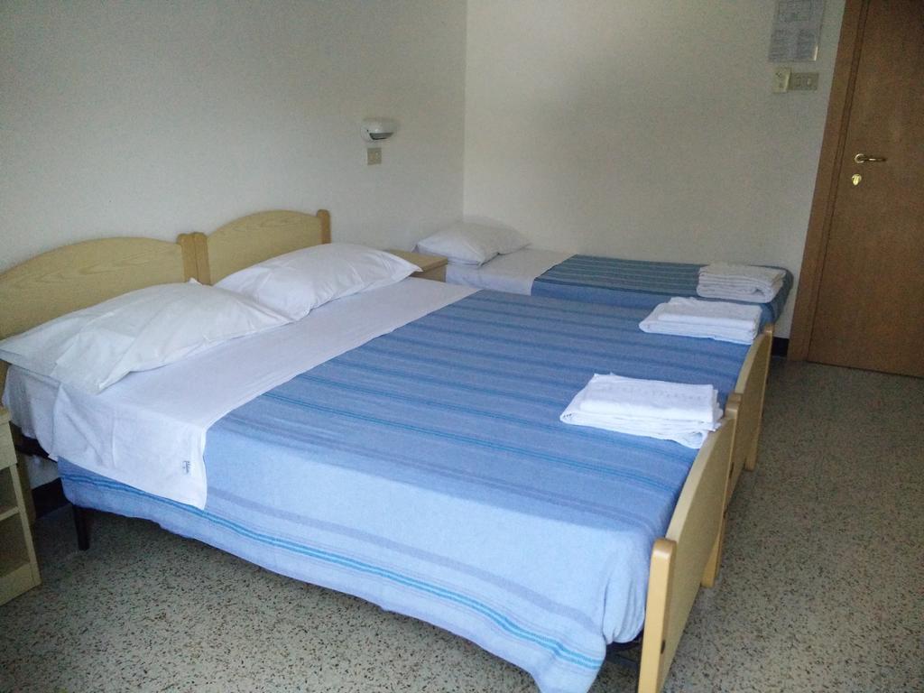 Hotel Ronconi Rímini